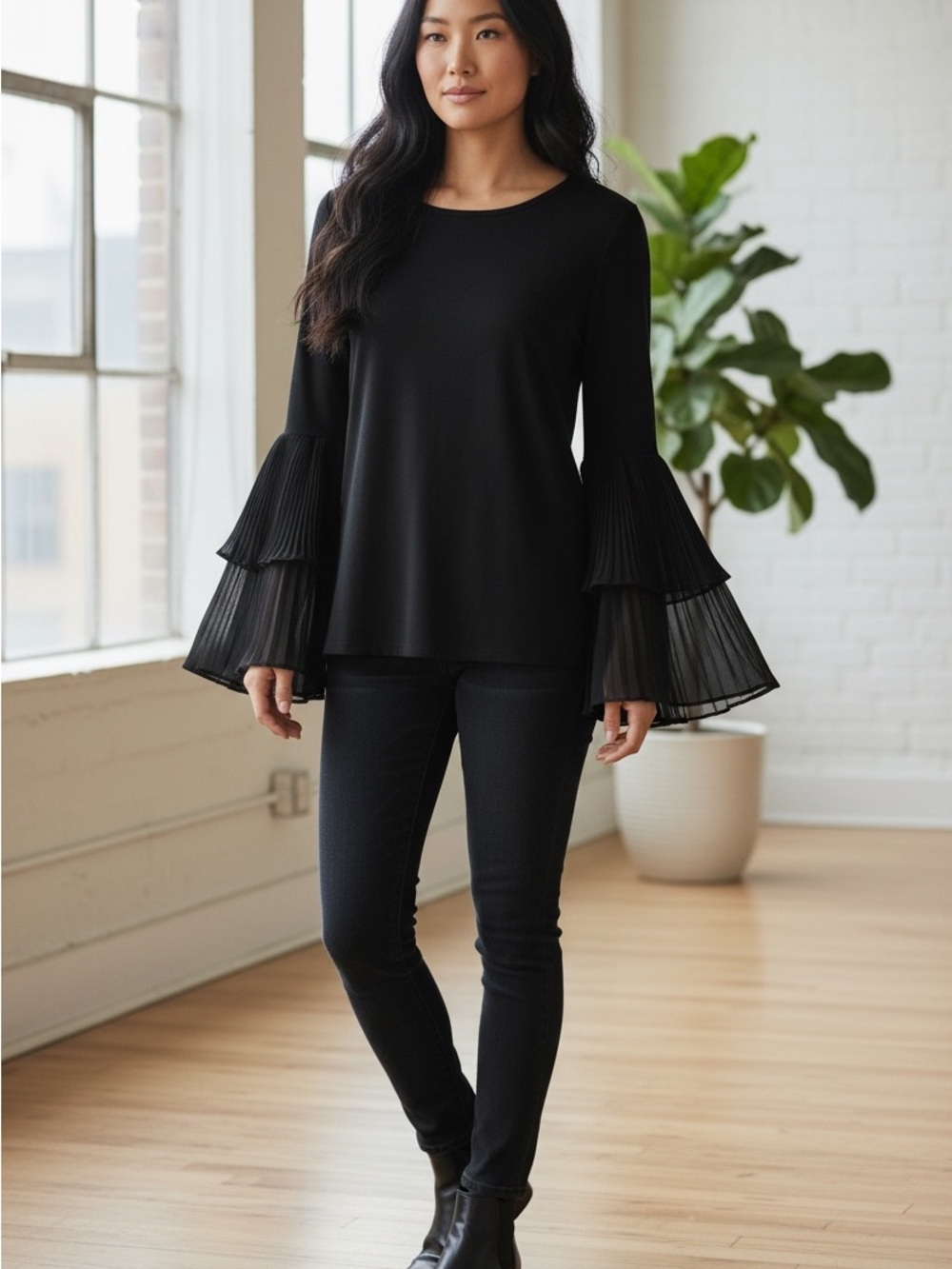 Cable & Gauge Black Bell Sleeve Top Small